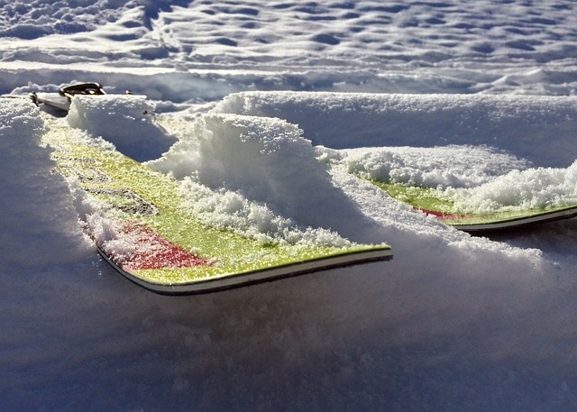 skiing