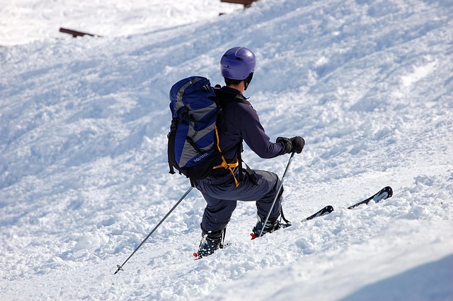 skiing